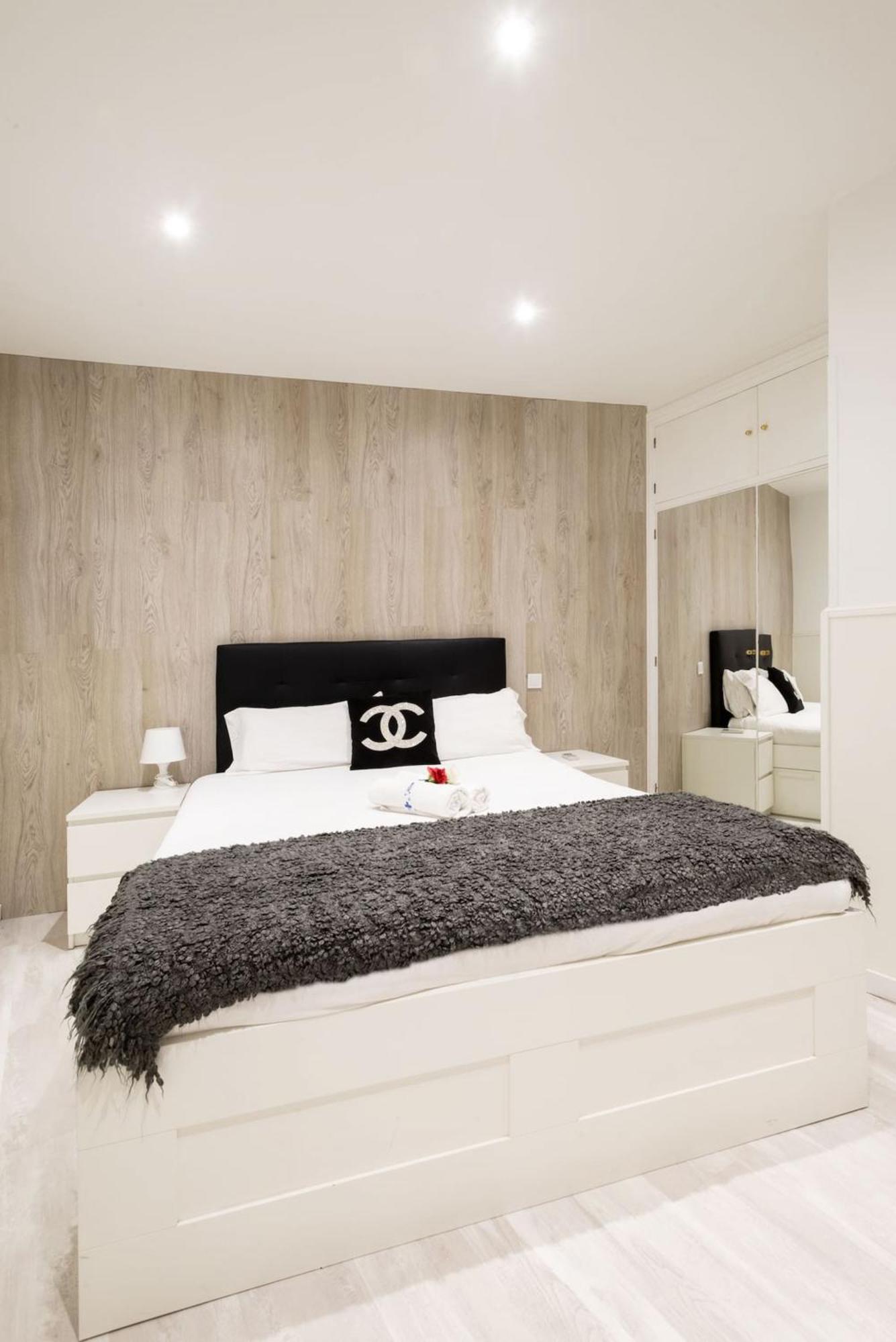 Apartamentos Day Madrid Tribunal Centro Gran Via Sol 外观 照片