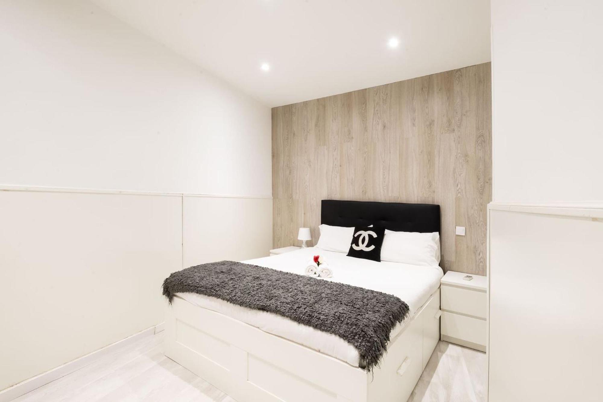 Apartamentos Day Madrid Tribunal Centro Gran Via Sol 外观 照片