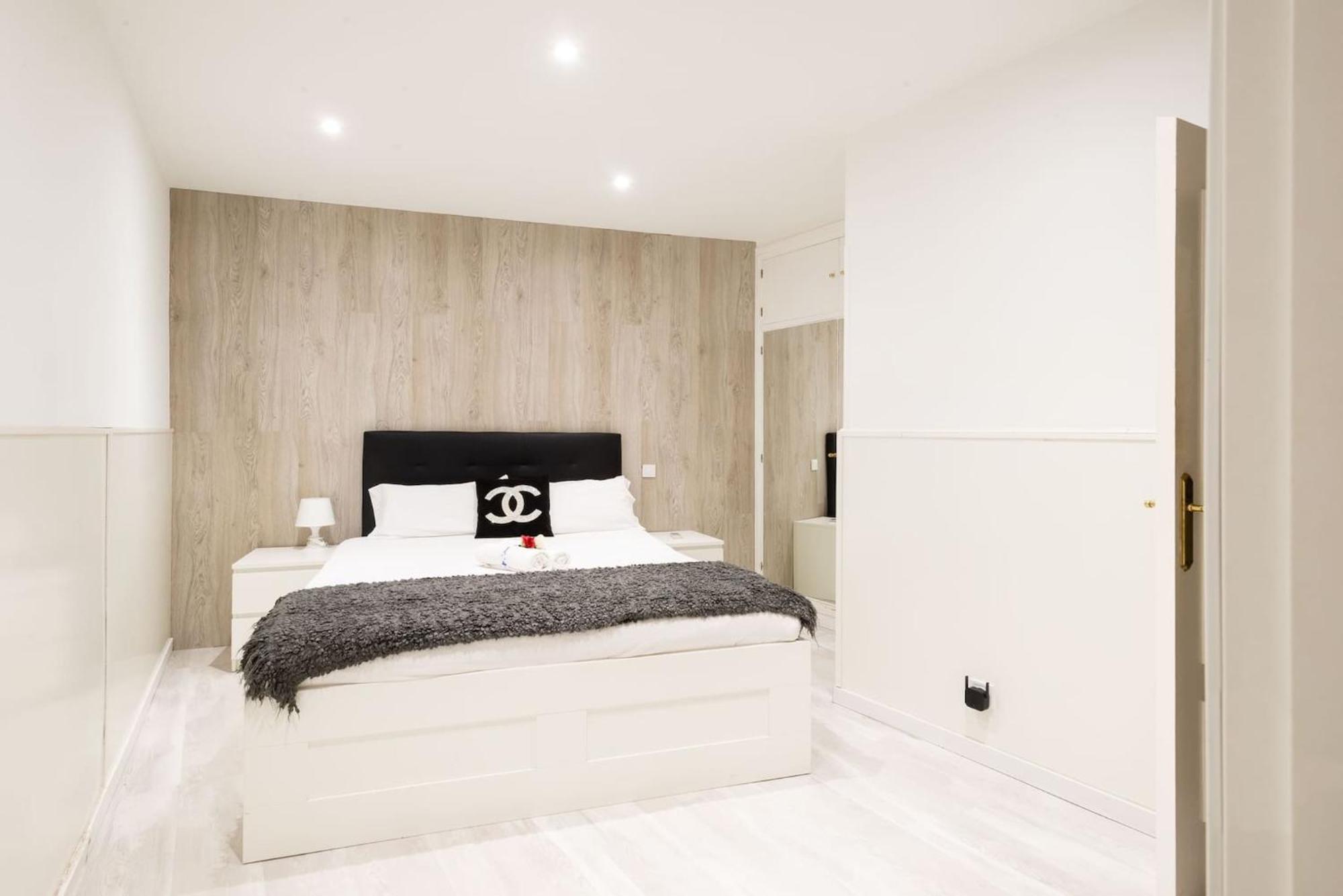 Apartamentos Day Madrid Tribunal Centro Gran Via Sol 外观 照片