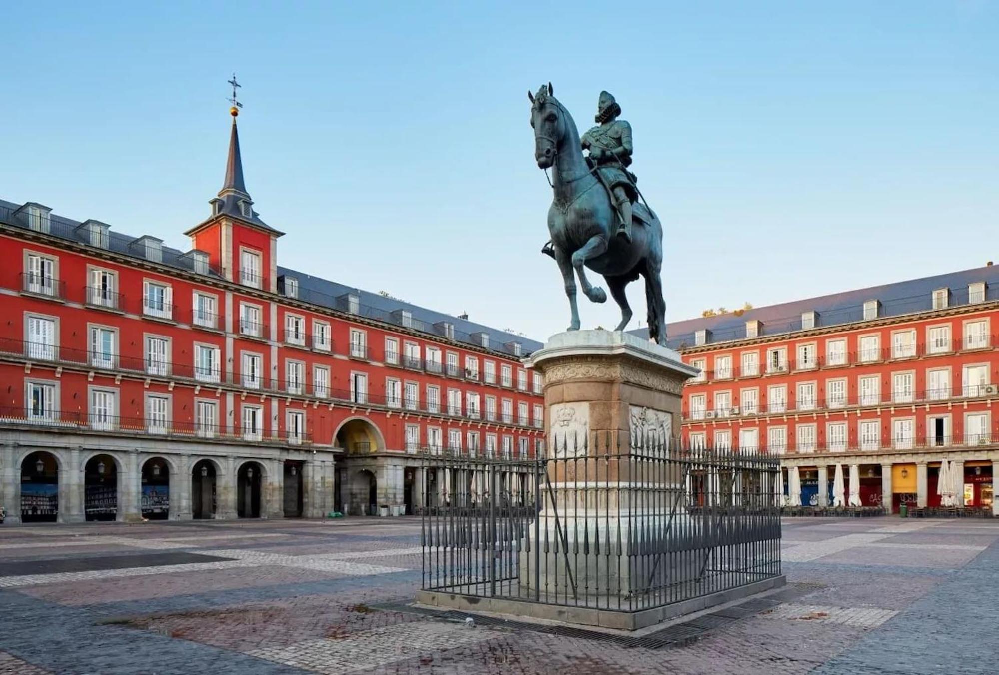 Apartamentos Day Madrid Tribunal Centro Gran Via Sol 外观 照片